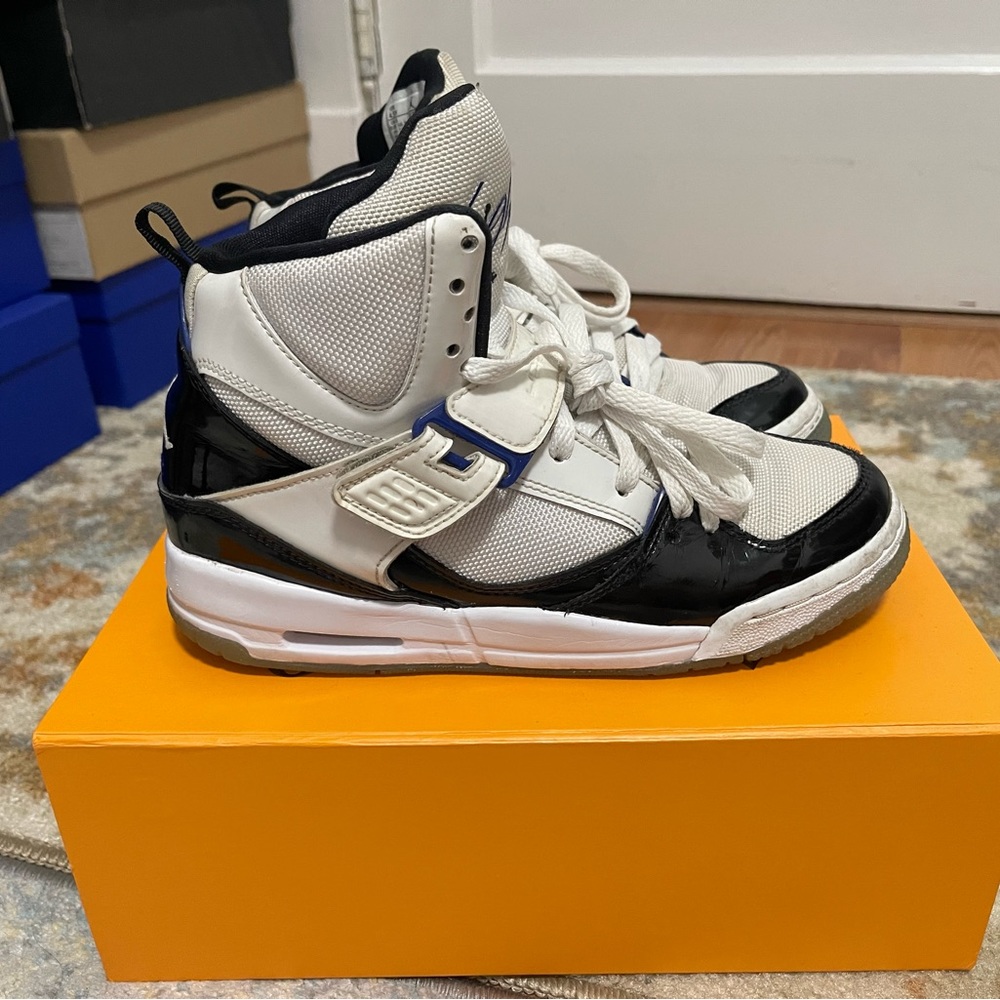 Fair Youth Size 4.5Y Air Jordan Flight 45 High Concord GS Sneakers White/Black - Picture 7 of 14